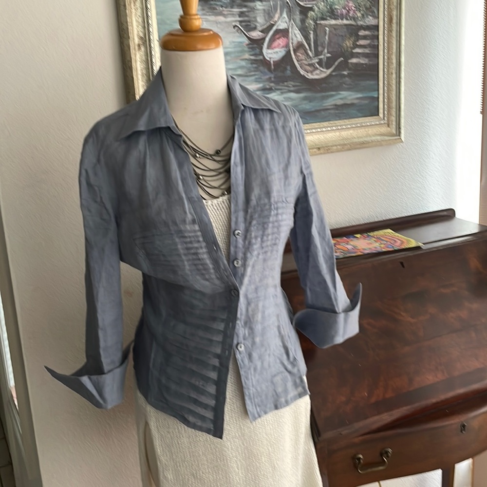 Tracy M Linen top